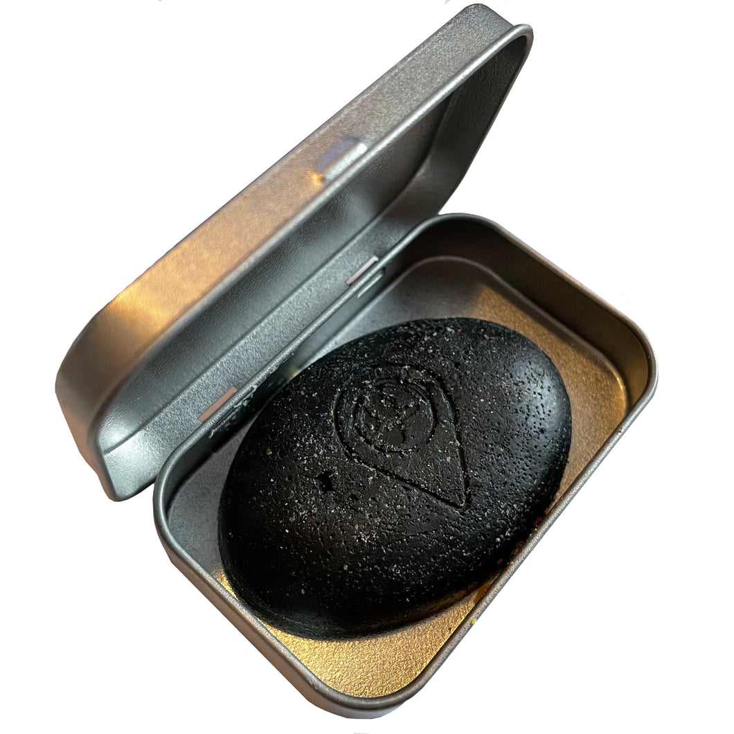 vegan black beauty conditioner bar in a slimline conditioner bar tin. suitable for all hair types. activated charcoal, black pepper and blueberry. 