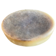 Load image into Gallery viewer, vegan mermaid's tears conditioner bar suitable for all hair types. Avocado, Argan, Ucuuba and Menthol