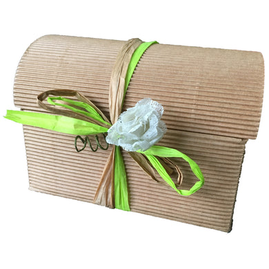 plastic free gift set - Kraft paper card chest shaped gift box with green and brown raffia paper ribbon and hessian flower