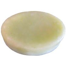 Load image into Gallery viewer, vegan Caribbean crush conditioner bar suitable for all hair types. Coconut, Mango and Passion Fruit.
